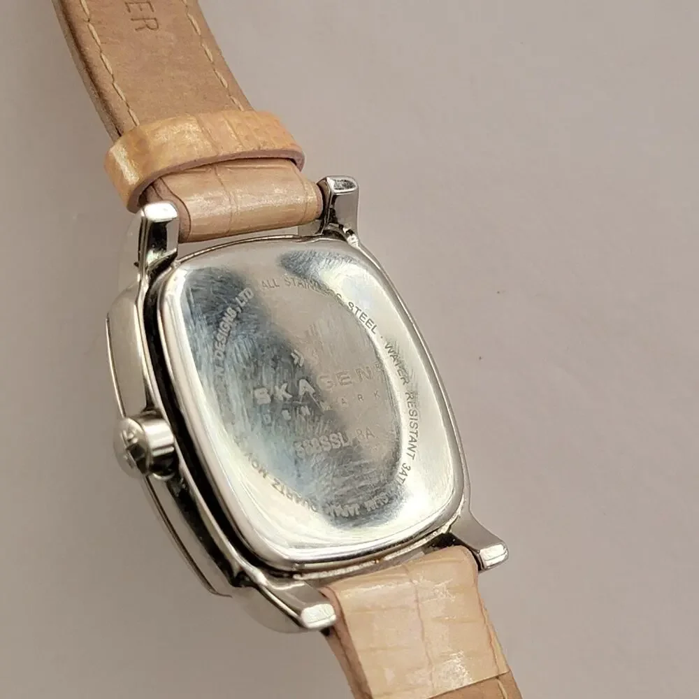 Skagen Womens Watch Pink Leather Band White Dial Dress/Formal Quartz 558SSLP8A